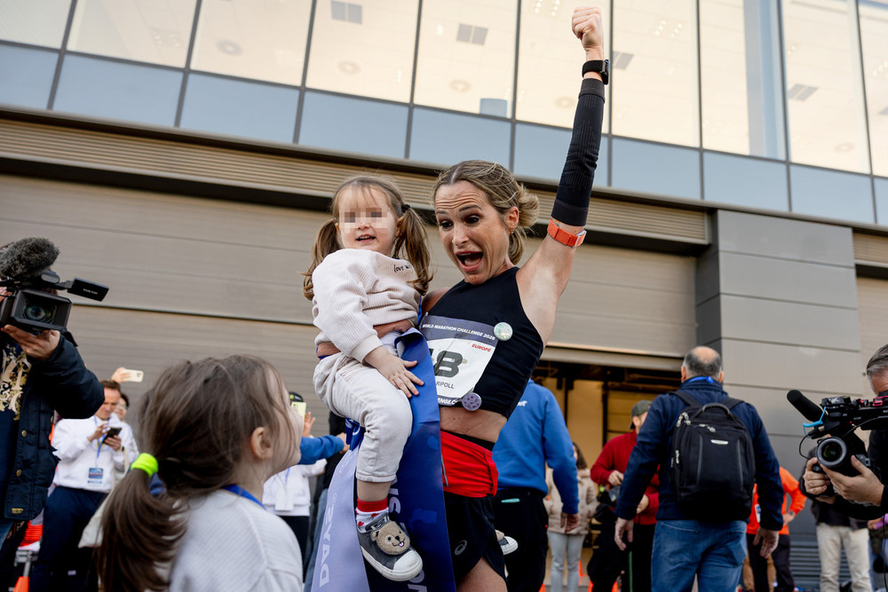 Estefanía Unzu 'Verdeliss' celebra la victoria en la maratón de Madrid
