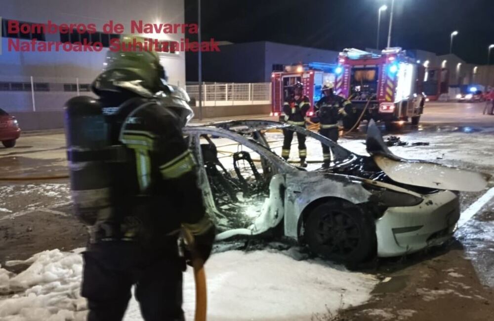 Imagen del vehículo calcinado