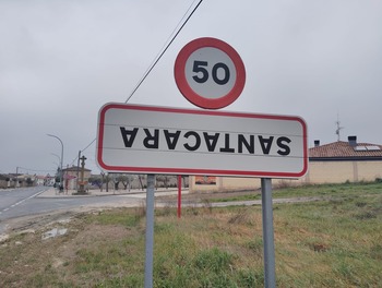 Carteles del revés como protesta del campo