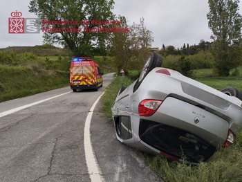 Herido al sufrir una salida de vía y volcar en Gazólaz